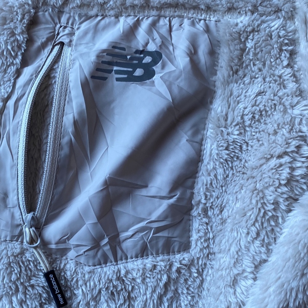 Women’s New Balance Off-White Fleece Jacket size small - Picture 3 of 9